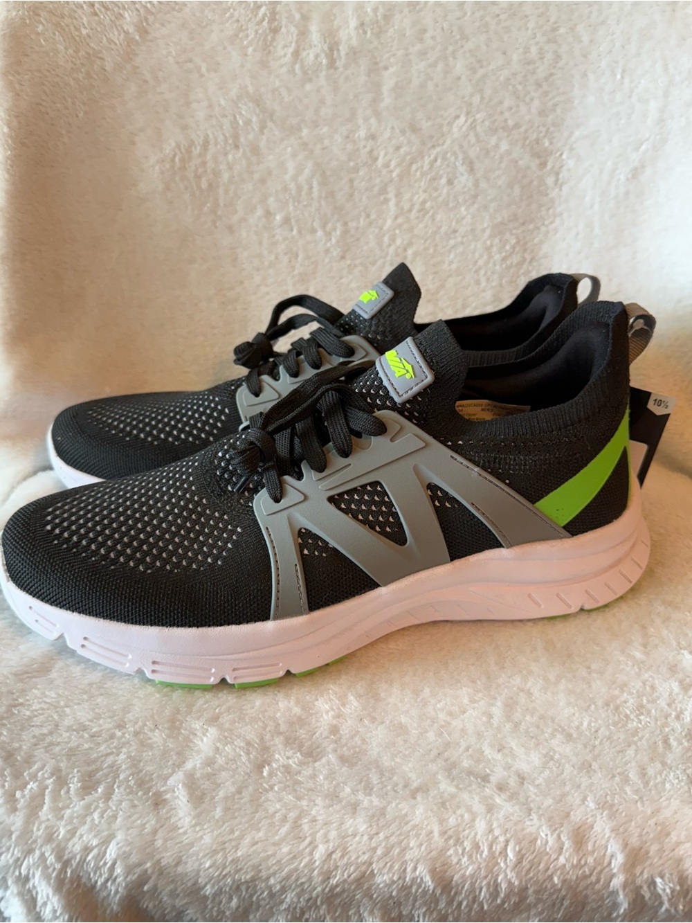 Avia Black Knit Athletic Sneakers with Neon Green Accents Mens 10.5 New